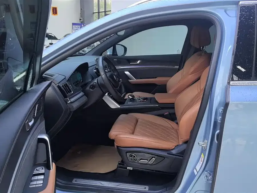 BYD Tang New Energy Tang New Energy 2023 DM-i Champion Edition 112KM Premium Edition 2023 — миниатюра 3