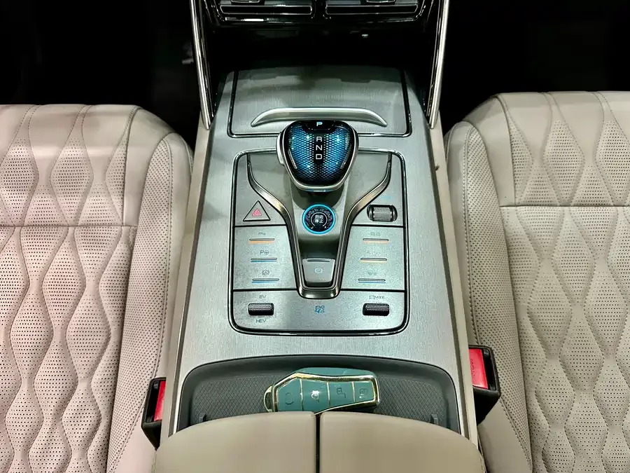 BYD Tang New Energy Tang New Energy 2025 DM-i Intelligent Driving Edition 115KM Premium Edition 2025 — миниатюра 5