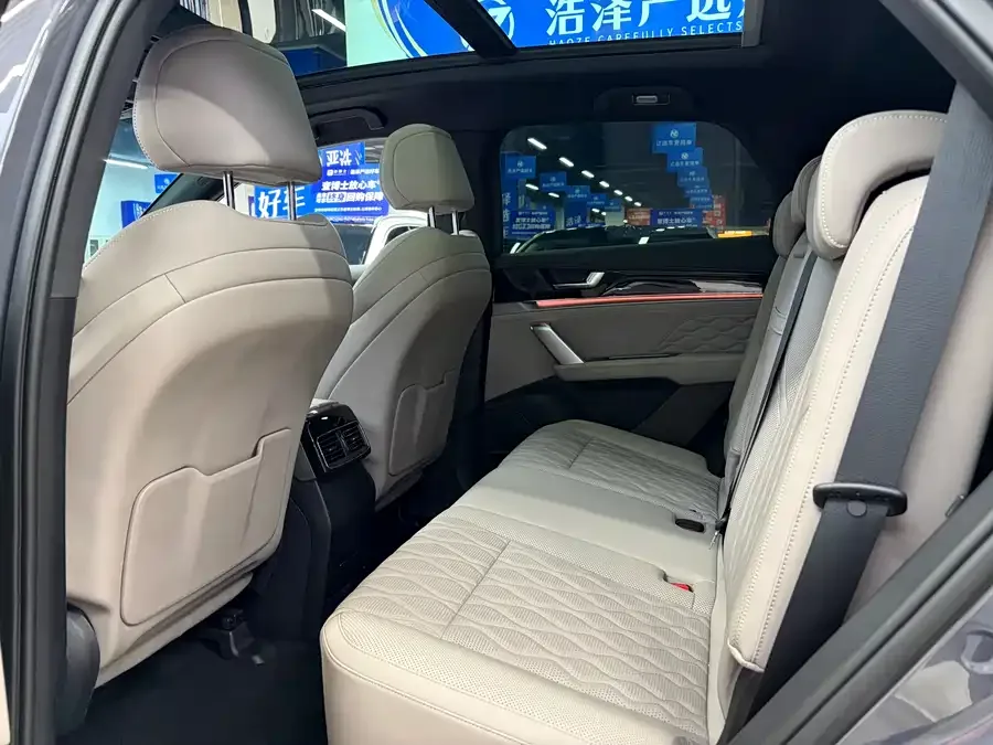 BYD Tang New Energy Tang New Energy 2024 DM-i Honor Edition 112KM Premium Edition 2024 — миниатюра 3