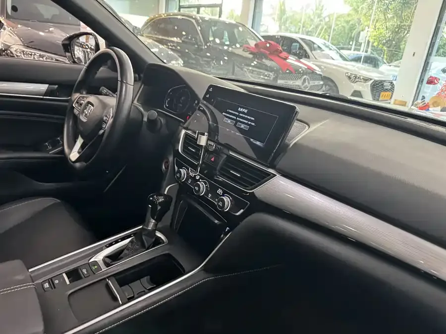 Honda Inspire Inship 2022 260TURBO Exquisite Edition 2022 — миниатюра 4