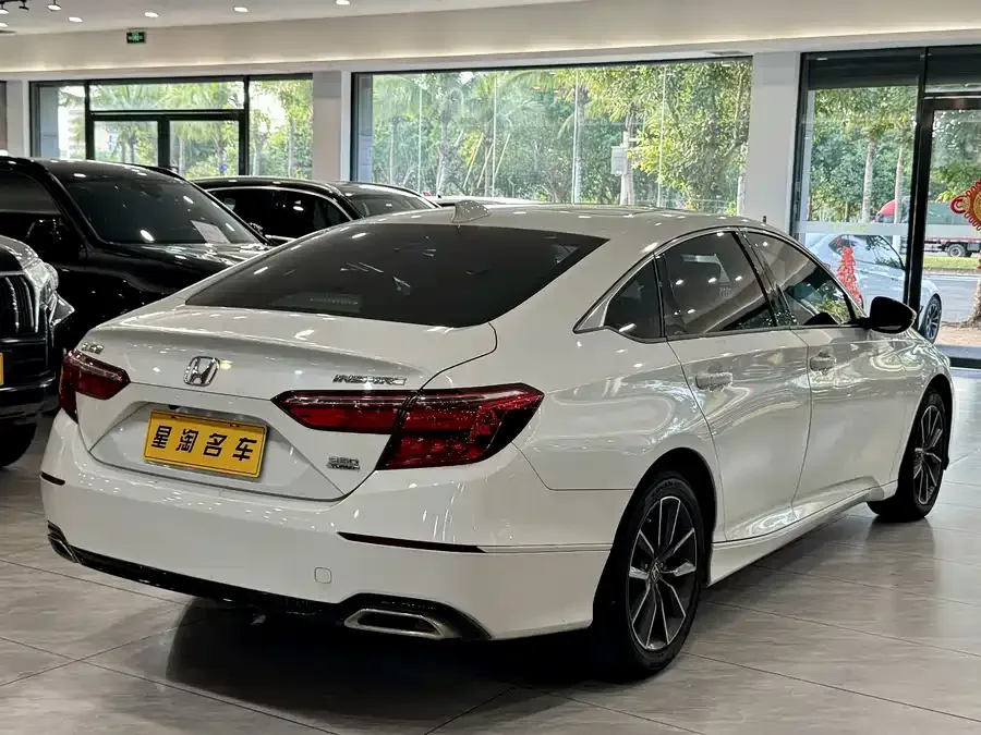 Honda Inspire Inship 2022 260TURBO Exquisite Edition 2022 — миниатюра 5
