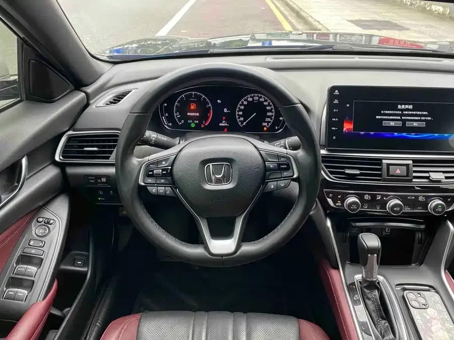 Honda Inspire 2022 Insignia 260TURBO Fine Edition 2022 — миниатюра 2
