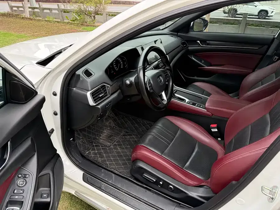 Honda Inspire 2022 Insignia 260TURBO Fine Edition 2022 — миниатюра 4