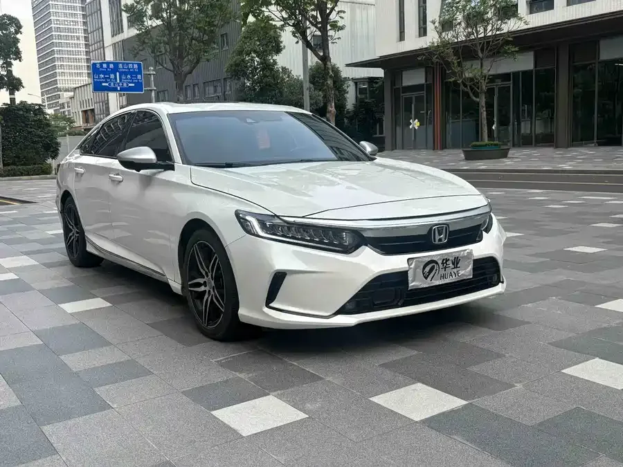 Honda Inspire 2022 Insignia 260TURBO Fine Edition 2023 — миниатюра 3