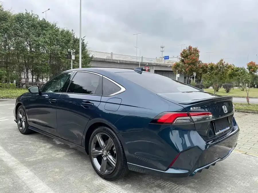Honda Inspire Insignia 2025 260TURBO Elite Edition 2025 — миниатюра 2