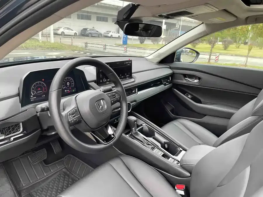 Honda Inspire Insignia 2025 260TURBO Elite Edition 2025 — миниатюра 3
