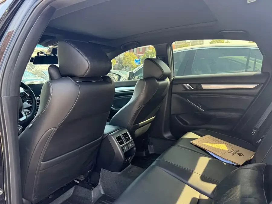 Honda Inspire Inship 2022 260TURBO Exquisite Edition 2023 — миниатюра 3