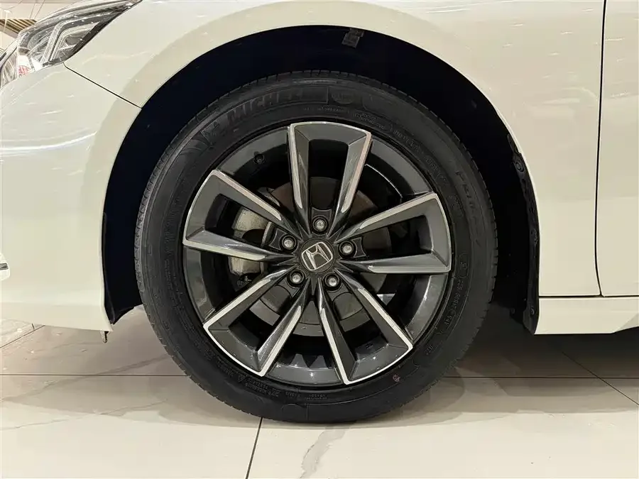 Honda Inspire Inship 2022 260TURBO Exquisite Edition 2022 — миниатюра 3