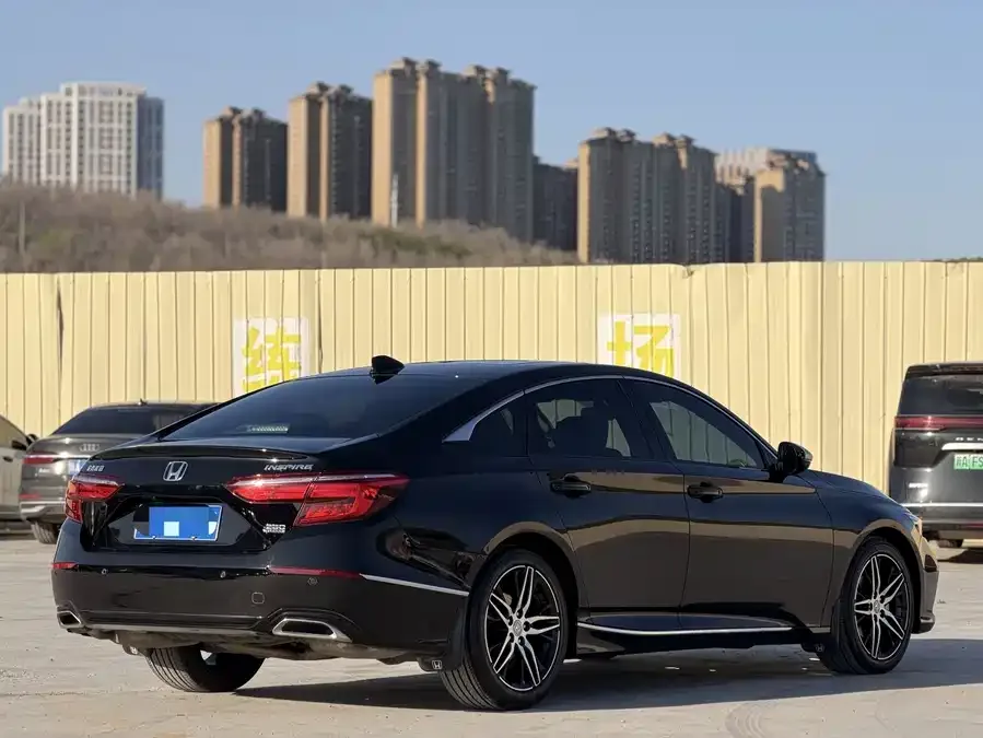 Honda Inspire 2022 Insignia 260TURBO Fine Edition 2022 — миниатюра 4
