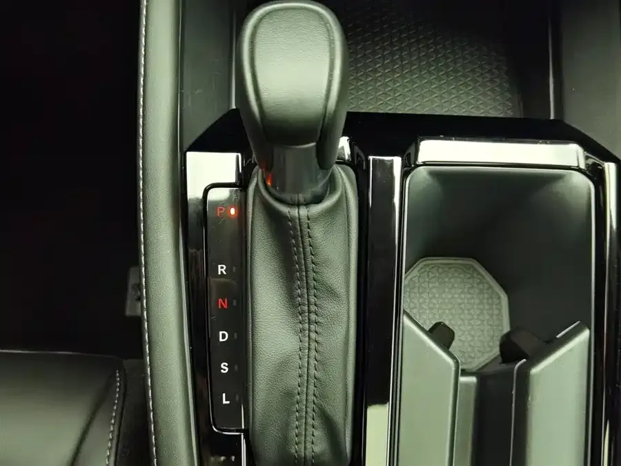 Honda Inspire Inship 2023 260TURBO Exquisite Edition 2024 — миниатюра 4