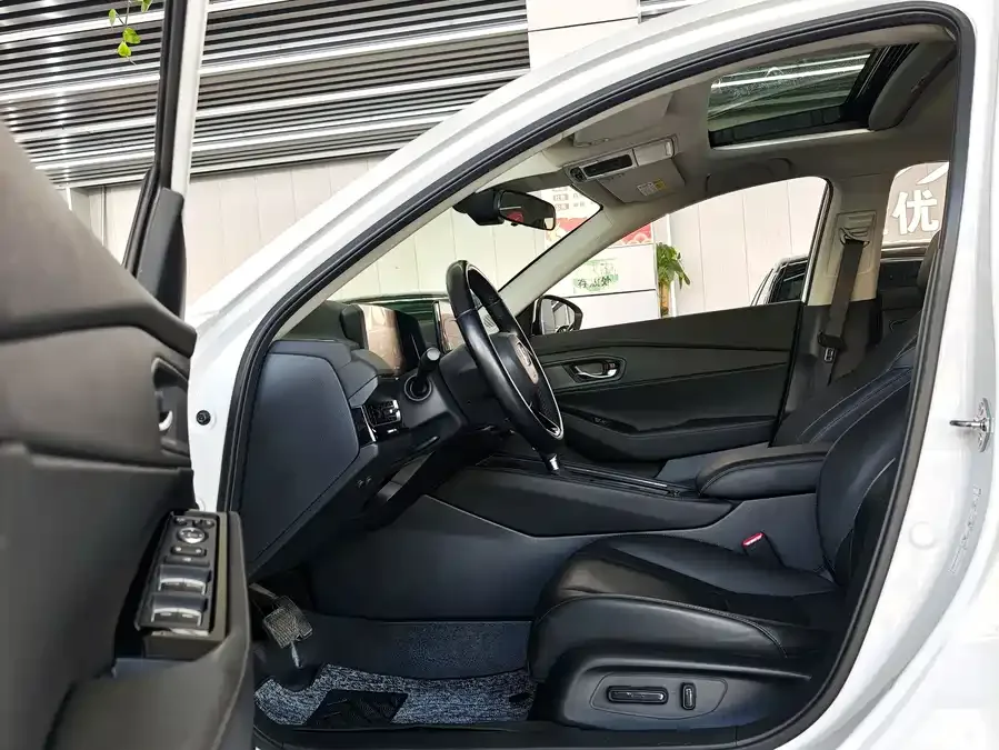 Honda Inspire Inship 2023 260TURBO Exquisite Edition 2023 — миниатюра 2