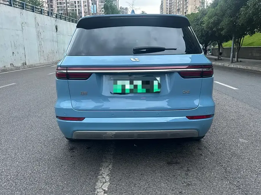 Li Xiang One Ideal ONE 2021 extended range 6-seater version 2022 — миниатюра 5