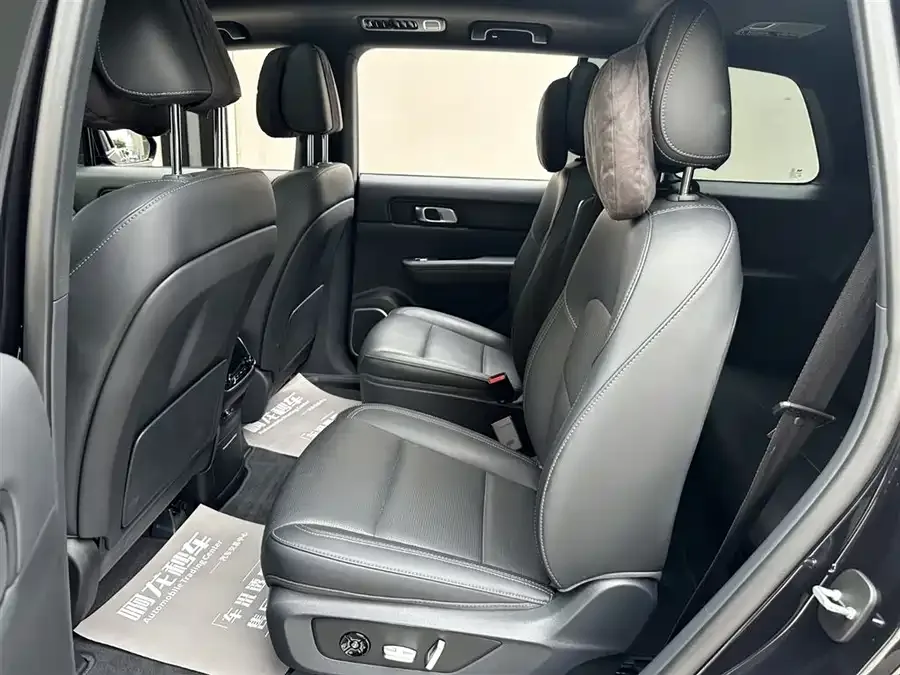 Li Xiang One Ideal ONE 2021 extended range 6-seater version 2022 — миниатюра 4