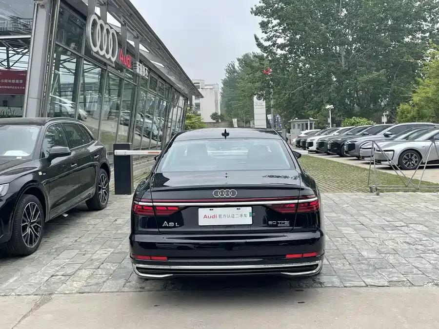 Audi A8 2025 A8L 50 TFSI quattro Premium Edition 2024 — миниатюра 3