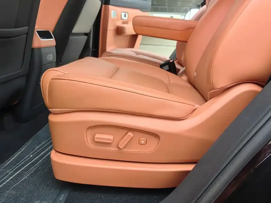 Leapmotor C16 Leapmotor C16 2026 Extended Range 280 LiDAR Premium Edition 6-seater 2025 — миниатюра 4