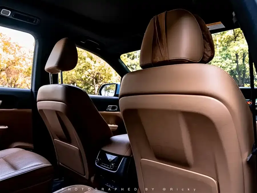 Li Xiang One Ideal ONE 2021 extended range 6-seater version 2022 — миниатюра 3
