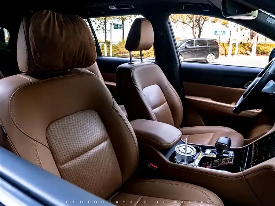 Li Xiang One Ideal ONE 2021 extended range 6-seater version 2022 — миниатюра 5