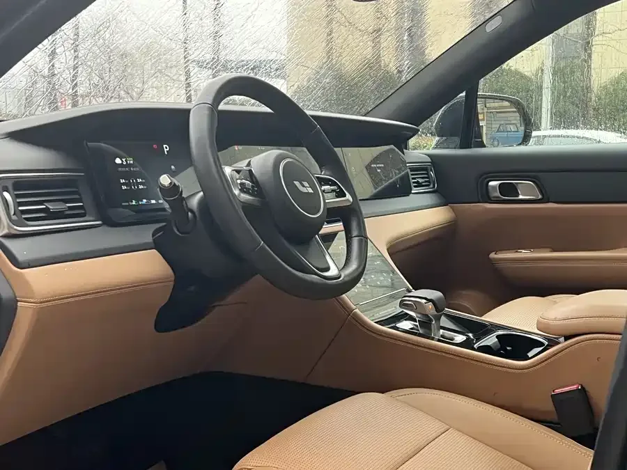 Li Xiang One Ideal ONE 2021 extended range 6-seater version 2022 — миниатюра 4