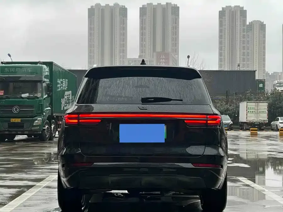 Li Xiang One Ideal ONE 2021 extended range 6-seater version 2022 — миниатюра 5