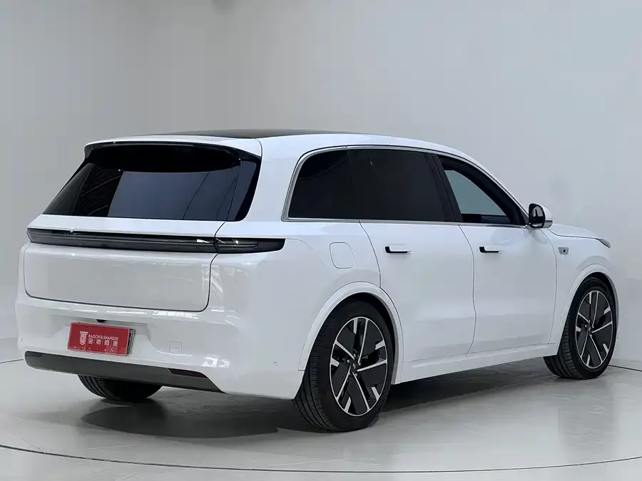 Li Xiang L8 Ideal L8 2025 Max Smart Renewal Edition 2025 — миниатюра 2