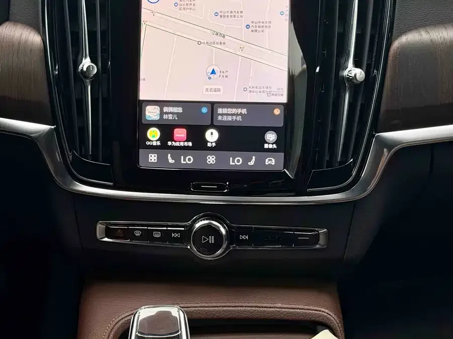 Volvo S90 2022 B5 Zhiyuan Luxury Edition 2022 — миниатюра 3