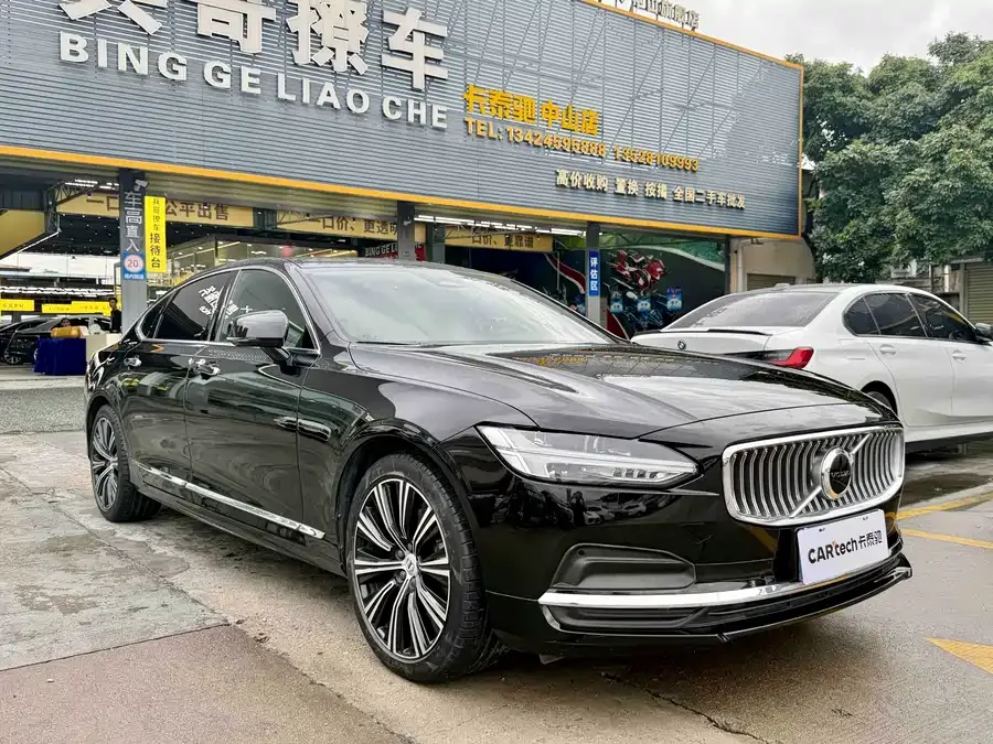 Volvo S90 2022