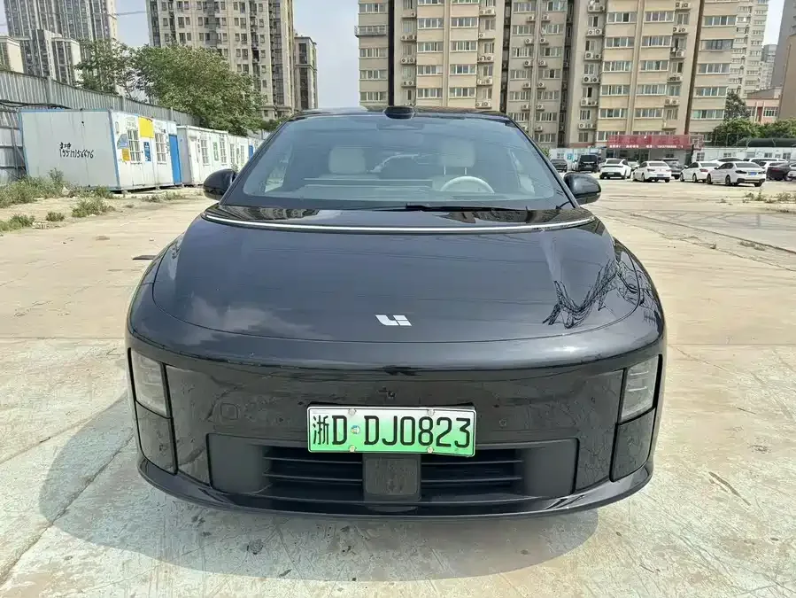 Li Auto i6 2025