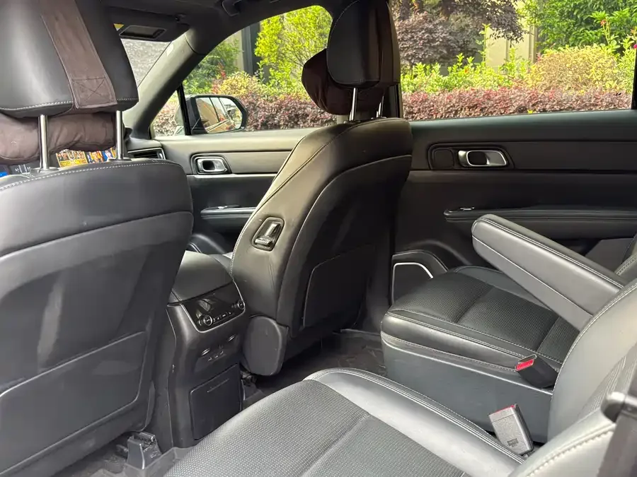 Li Xiang One Ideal ONE 2021 extended range 6-seater version 2022 — миниатюра 3