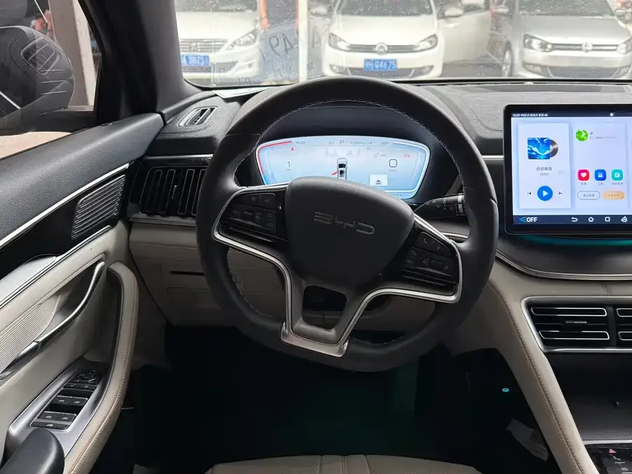 BYD Song PLUS New Energy Song PLUS New Energy 2024 Honor Edition DM-i 150km Flagship PLUS 2025 — миниатюра 3