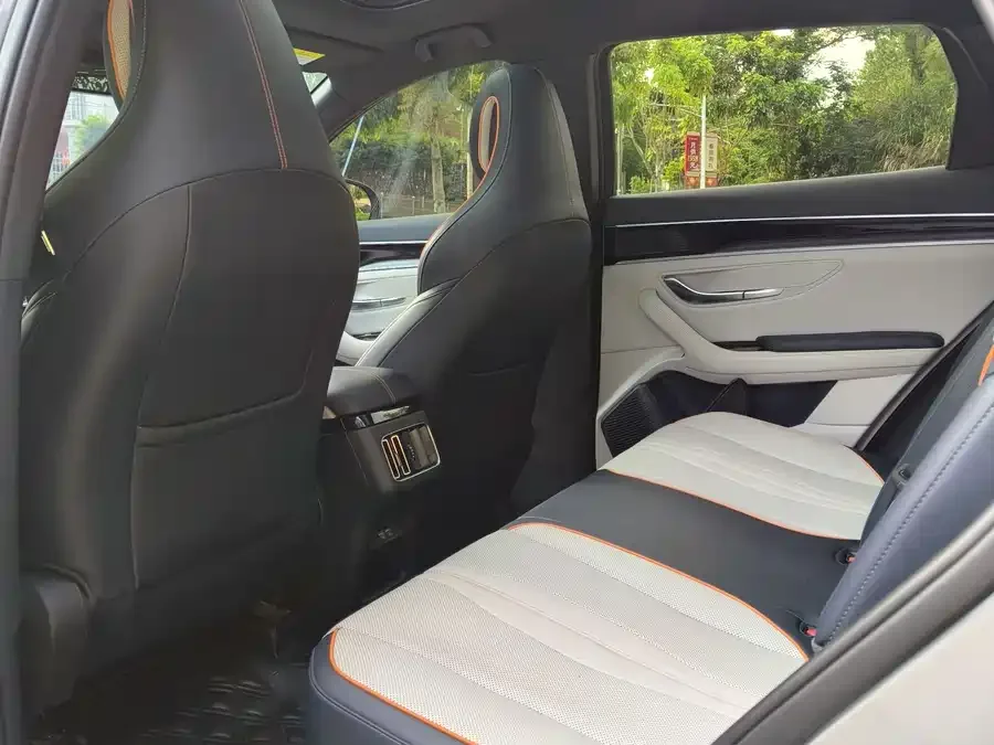 BYD Song PLUS New Energy Song PLUS New Energy 2023 Champion Edition EV 520KM Luxury 2023 — миниатюра 2