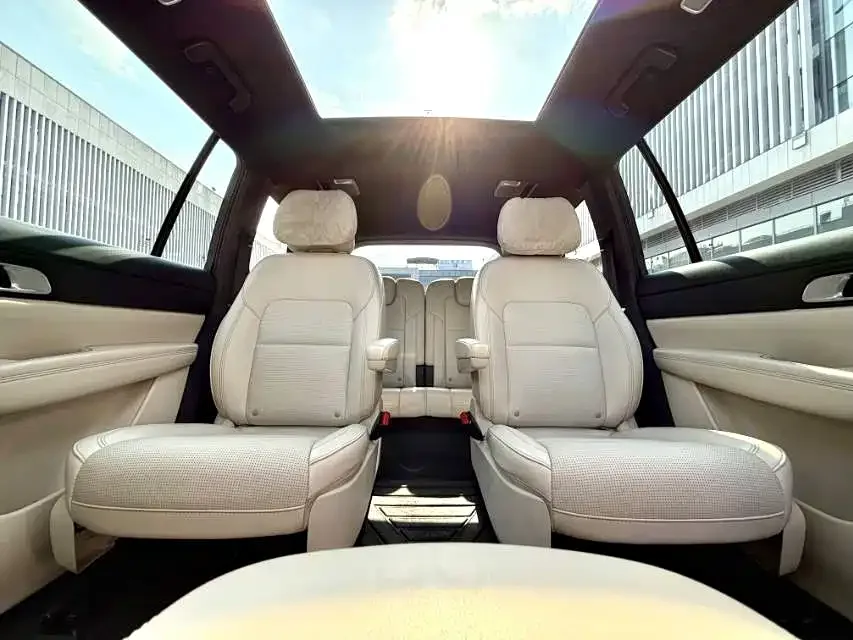Li Xiang One Ideal ONE 2021 extended range 6-seater version 2022 — миниатюра 5
