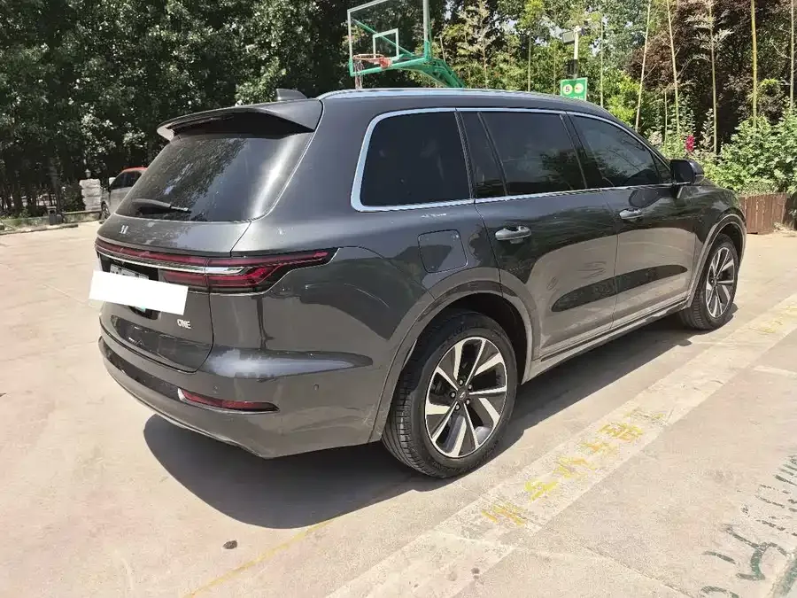 Li Xiang One Ideal ONE 2021 extended range 6-seater version 2022 — миниатюра 4