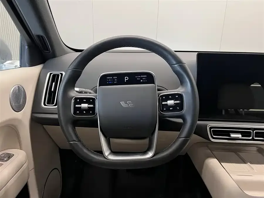 Li Xiang L6 Ideal L6 2024 Pro 2024 — миниатюра 4