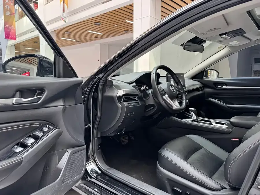 Nissan Altima 2022 Teana 2.0L XL-TLS Enjoy Edition 2023 — миниатюра 3