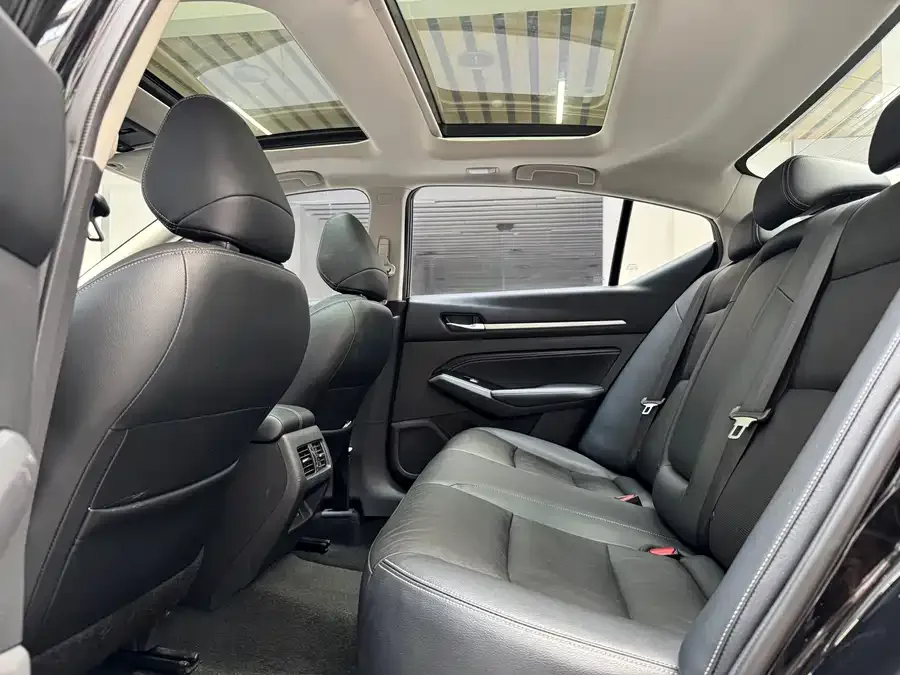 Nissan Altima 2022 Teana 2.0L XL-TLS Enjoy Edition 2023 — миниатюра 4
