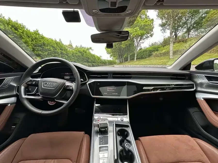 Audi A7L 2025 45 TFSI Luxury Edition 2025 — миниатюра 2