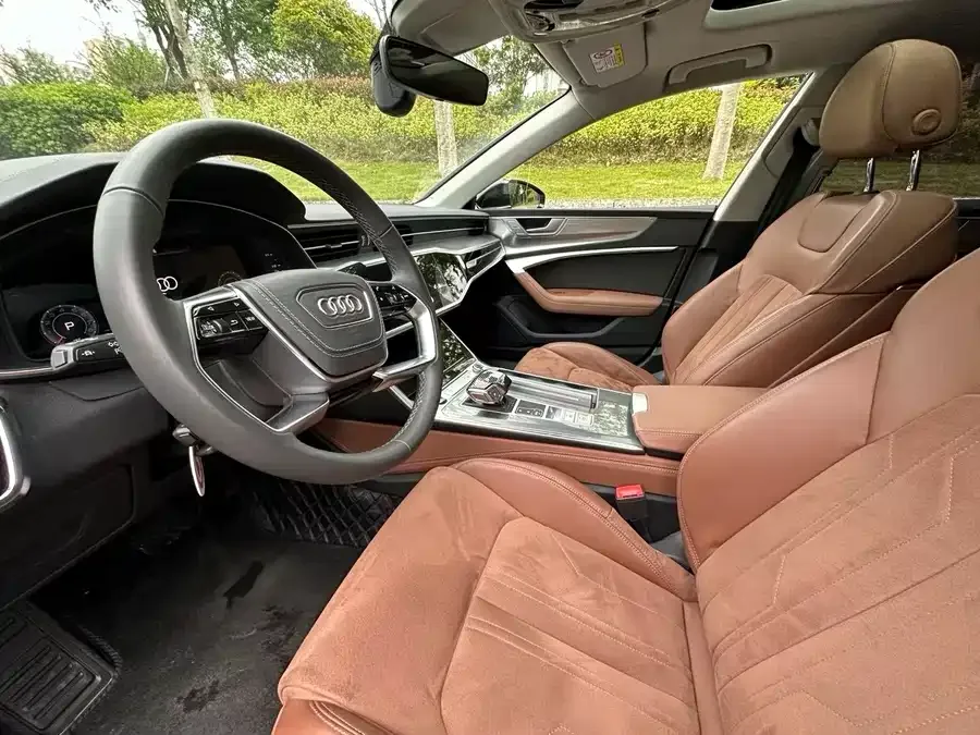 Audi A7L 2025 45 TFSI Luxury Edition 2025 — миниатюра 4