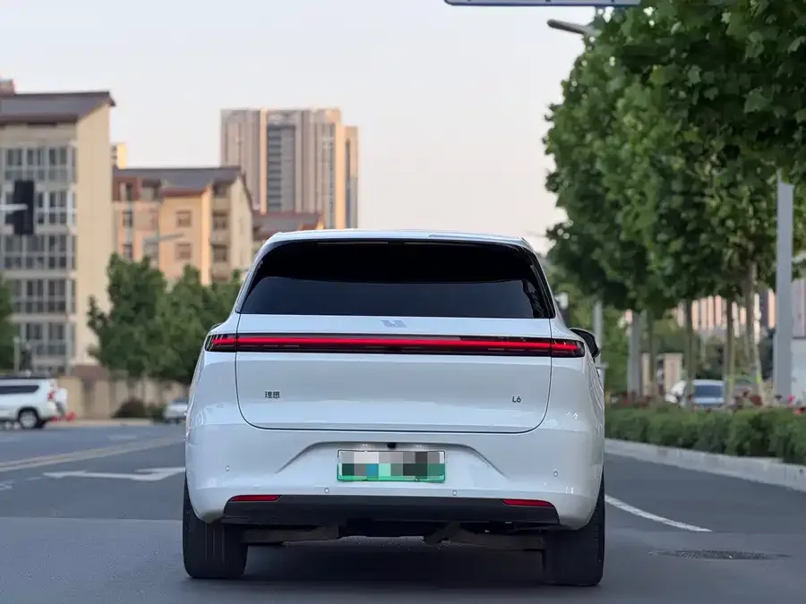 Li Xiang L6 Ideal L6 2024 Pro 2024 — миниатюра 2