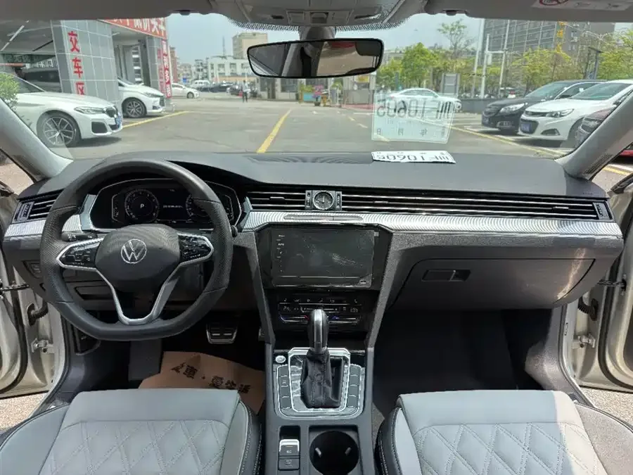 Volkswagen Magotan Magotan 2023 2 million commemorative edition 330TSI DSG luxury model 2023 — миниатюра 5