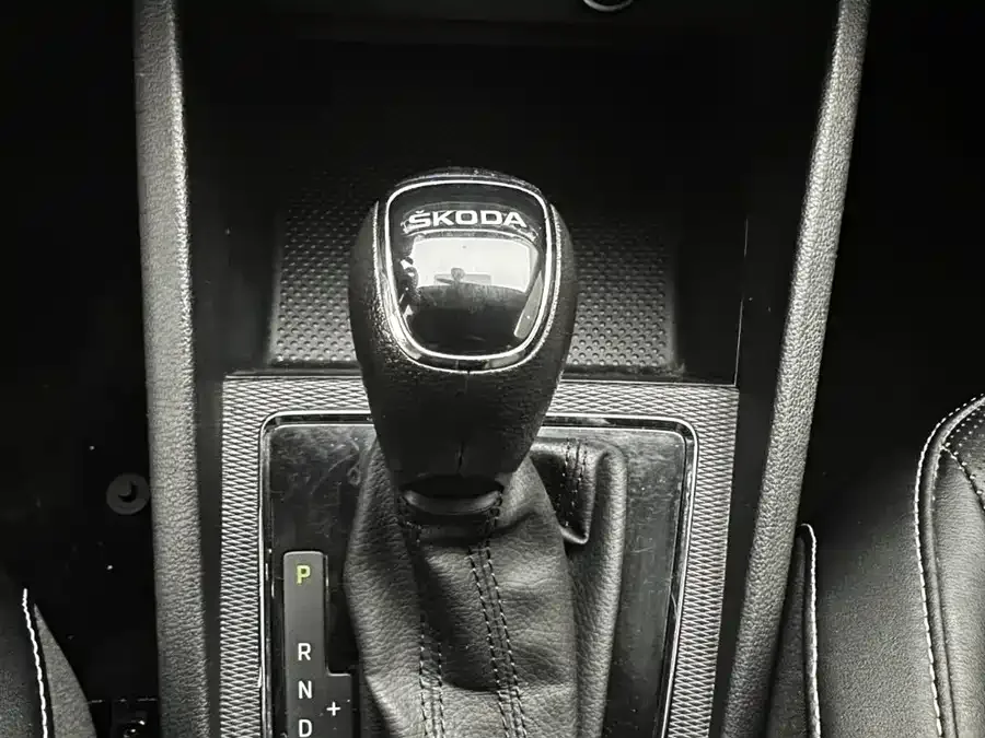 Skoda Kamiq Komic 2022 1.5L automatic comfort version 2022 — миниатюра 4