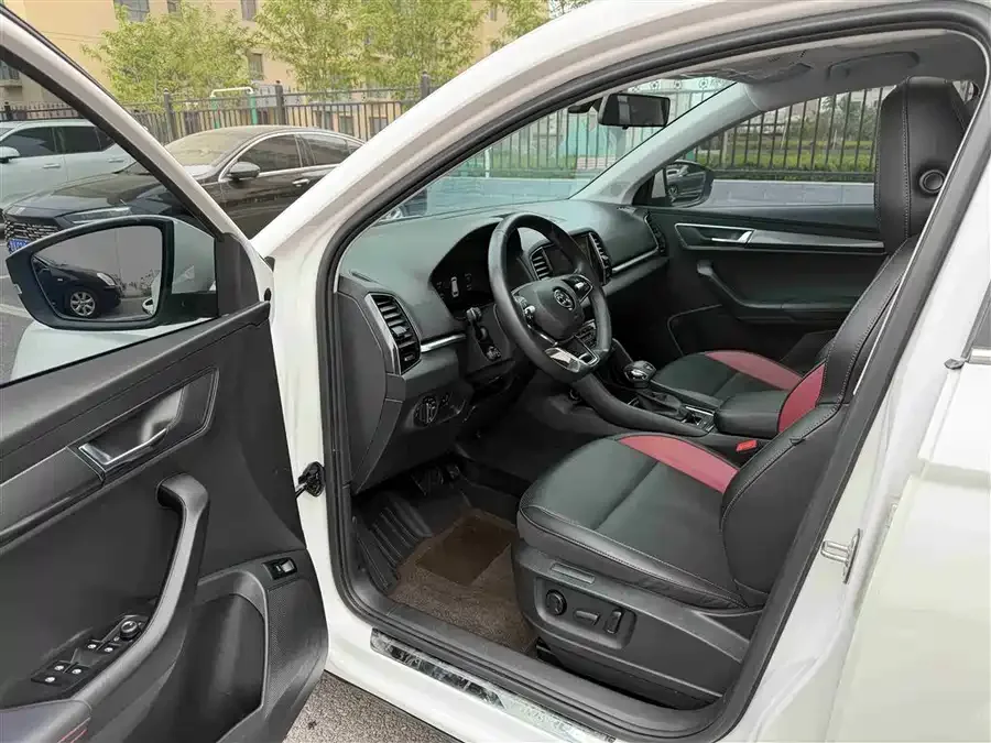 Skoda Karoq Karoq 2022 facelift TSI280 luxury version 2022 — миниатюра 2