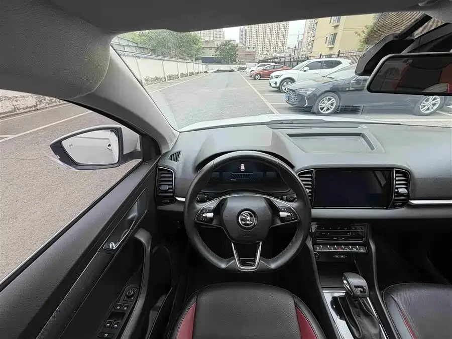 Skoda Karoq Karoq 2022 facelift TSI280 luxury version 2022 — миниатюра 3