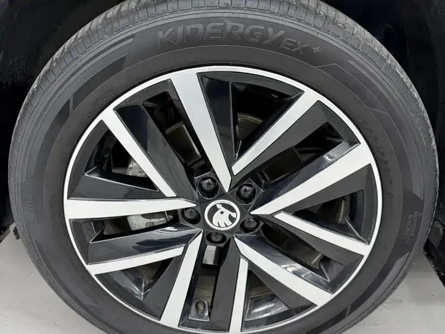 Skoda Kamiq Komic 2022 1.5L automatic comfort version 2022 — миниатюра 5