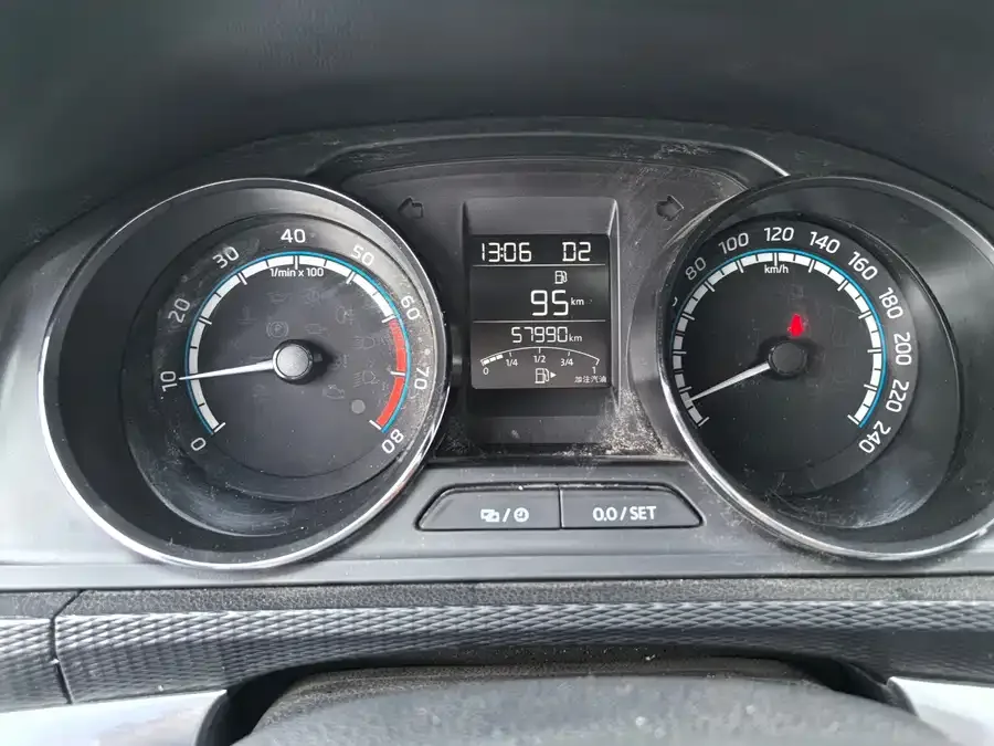 Skoda Kamiq Komic 2023 1.5L automatic comfort version 2023 — миниатюра 4