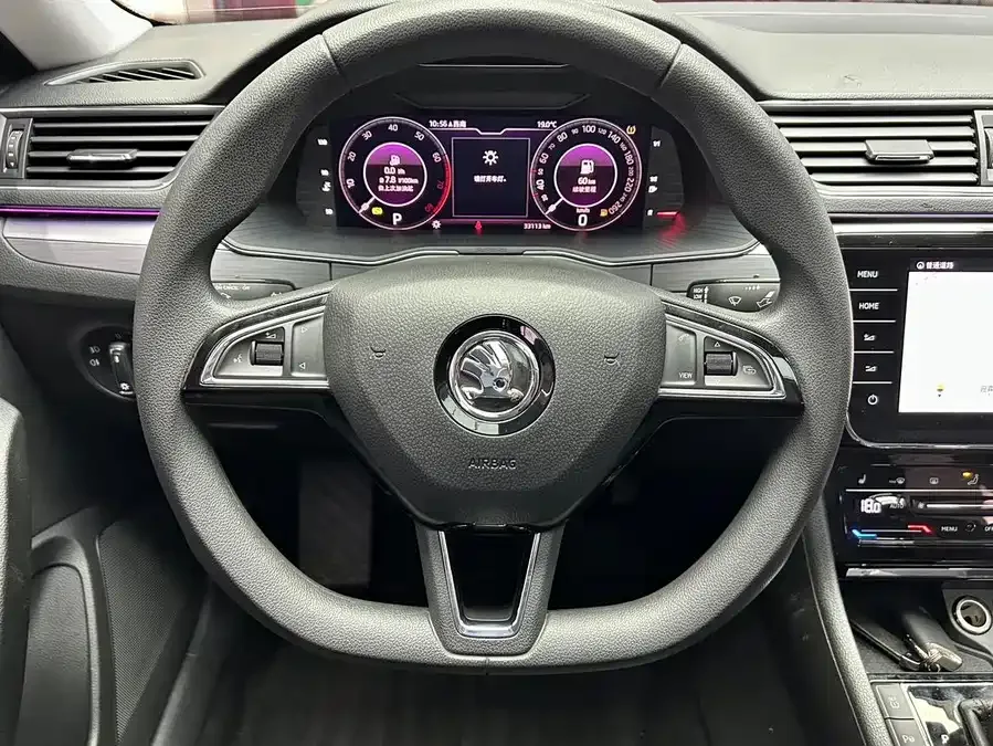 Skoda Superb Super 2023 TSI280 DSG Exclusive Edition 2023 — миниатюра 4