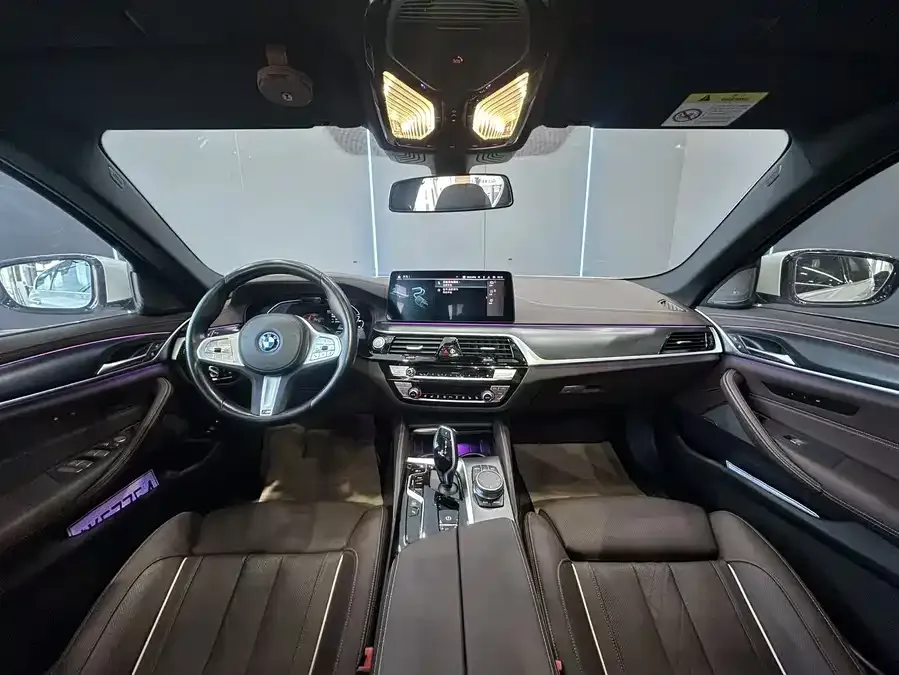 BMW 5 Series New Energy 2022 Model 3 535Le Pioneer Edition M Sports Package 2022 — миниатюра 3