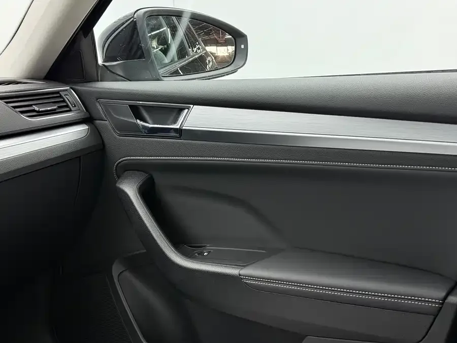 Skoda Superb Superb 2025 TSI280 DSG Premium Edition 2024 — миниатюра 3