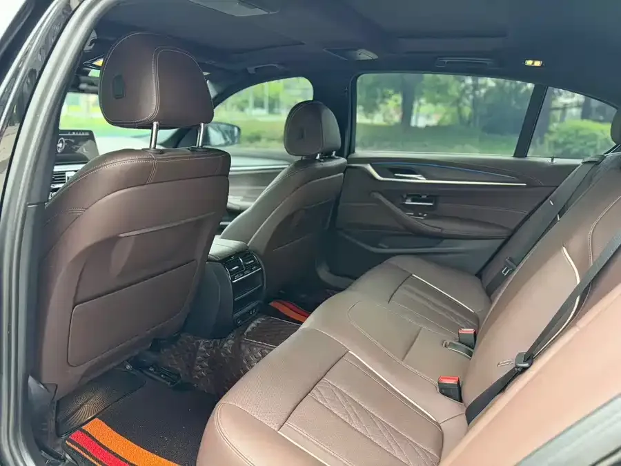 BMW 5 Series New Energy 2022 Model 2 535Le M Sports Package 2023 — миниатюра 2