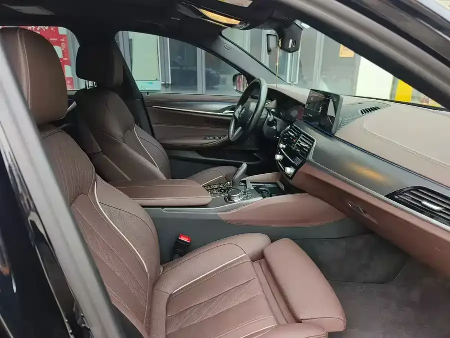 BMW 5 Series New Energy 2022 535Le Pioneer Edition M Sports Package 2023 — миниатюра 3