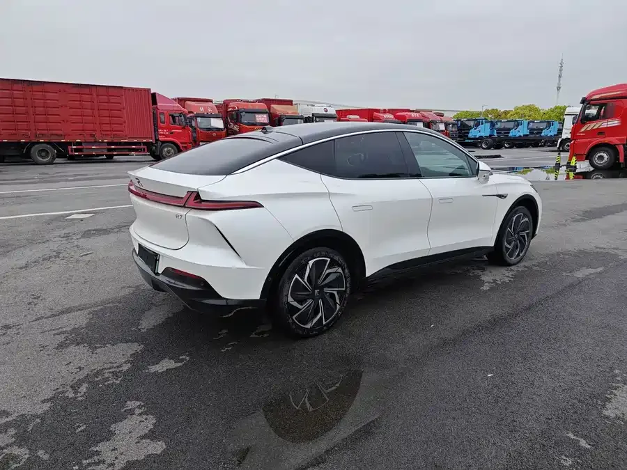 Roewe Feifan R7 Feifan R7 2024 long-term Pro version 2023 — миниатюра 2